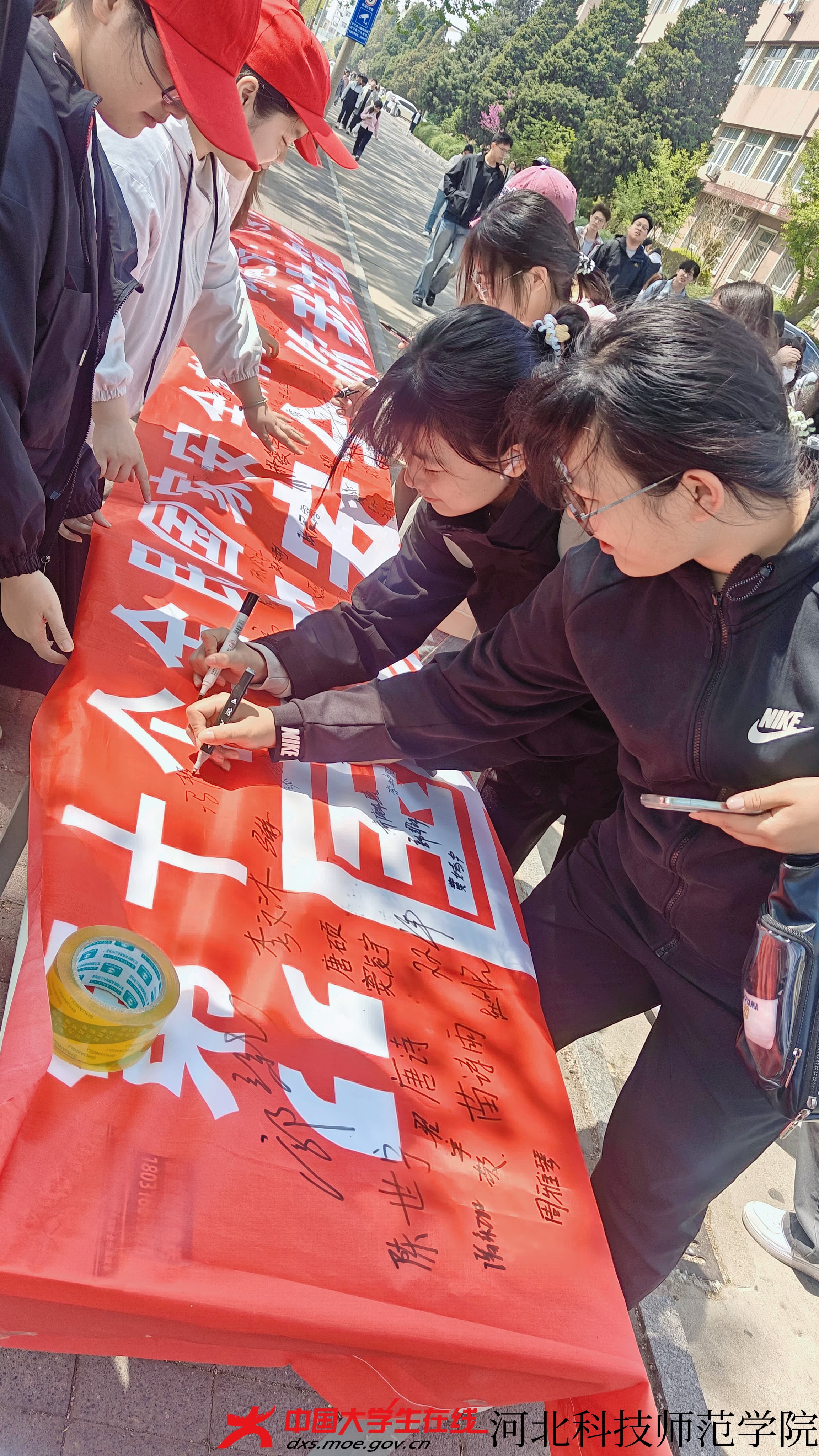 签字2.jpg